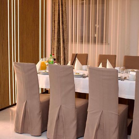Hotel Lazur Spa & Conference Каліш Екстер'єр фото